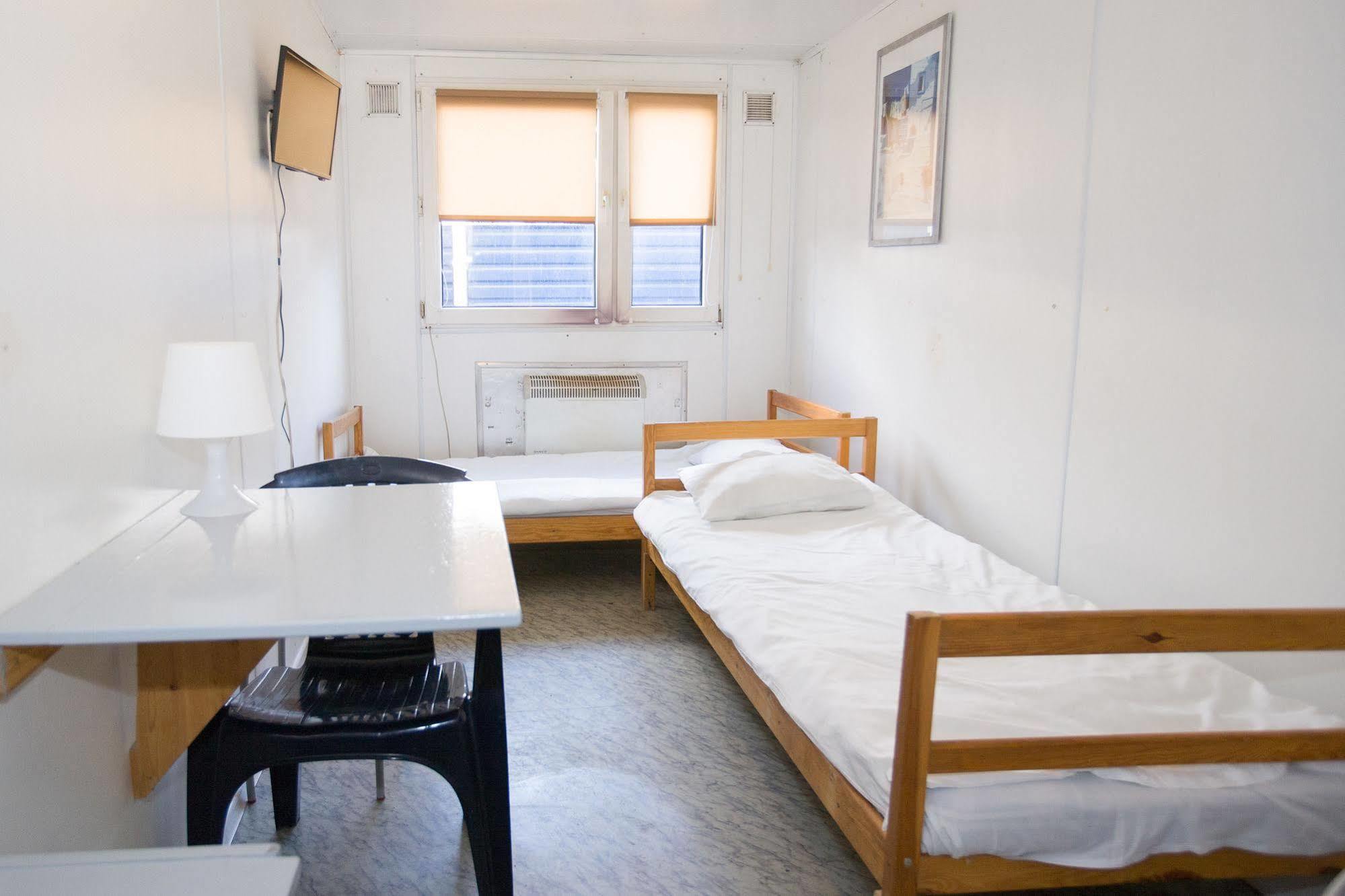 Hostel Metro Varsó Kültér fotó